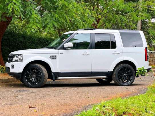 Land rover discovery image 4