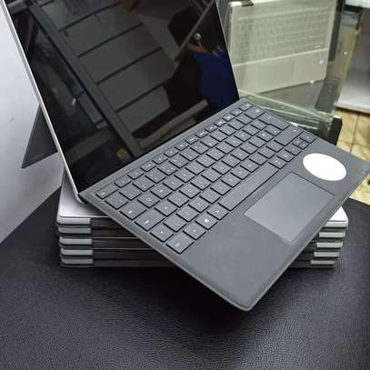 Surface pro 5 laptop image 2