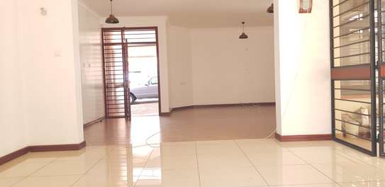 6 bedroom townhouse for rent in Lavington image 13