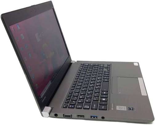Toshiba Laptop R63 Intel core i5 image 3