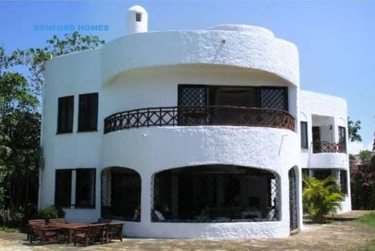 4 Bed Villa with En Suite in Mombasa CBD image 1