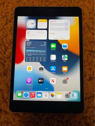 Apple iPad Mini 3 image 1