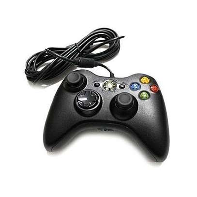 Microsoft Xbox 360 Wired Game Pad For PC and Xbox - Black image 1