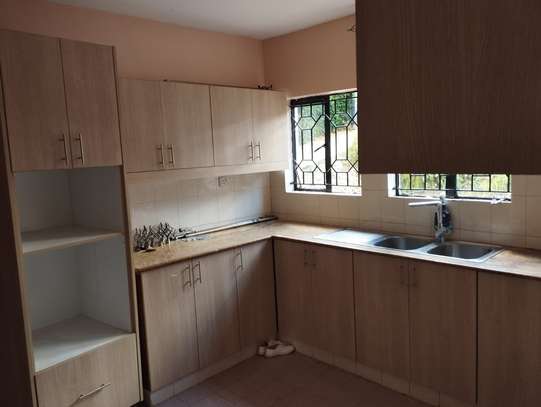 5 Bed House with En Suite at Kitisuru image 7
