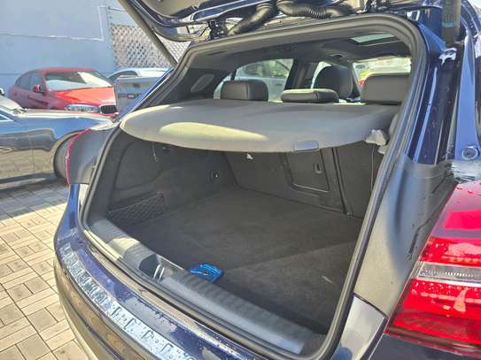 Mercedes-Benz GLA 220 image 9