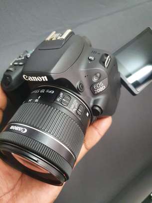 CANON 200D FOR SALE image 2