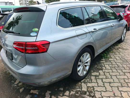 Volkwagen Passat  silver image 5