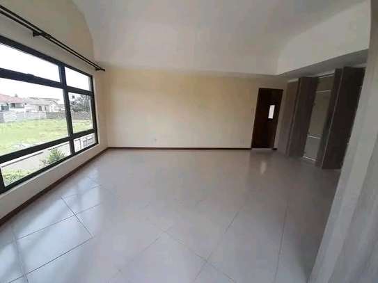 5 bedrooms plus dsq for sale image 9