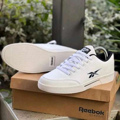 Leather casual sneakers image 2