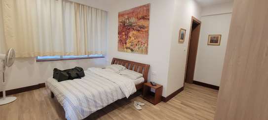 3 Bed Apartment with En Suite in Parklands image 5