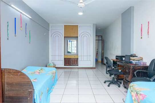 3 Bed Apartment with En Suite in Kizingo image 1