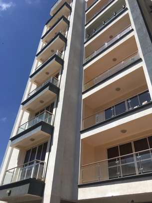 3 Bed Apartment with En Suite in Riverside image 2