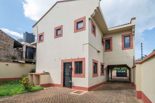 5 Bed House with En Suite in Thika Road image 5