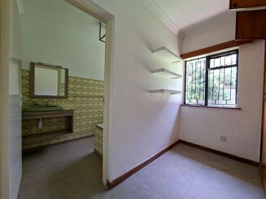 4 Bed House with En Suite in Loresho image 10