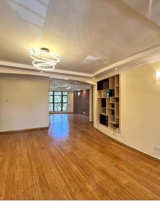 Serviced 3 Bed Apartment with En Suite in Kilimani image 8