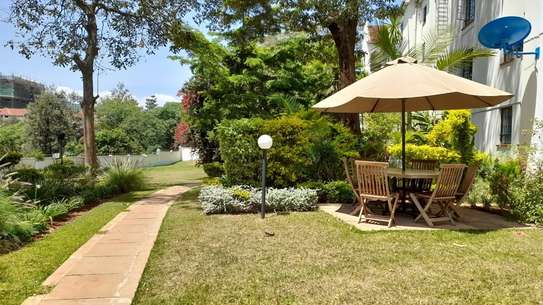 Serviced 3 Bed Apartment with Swimming Pool in Muthaiga image 3