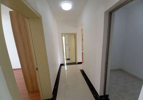 3 bdr Apartment for rent in kileleshwa image 12