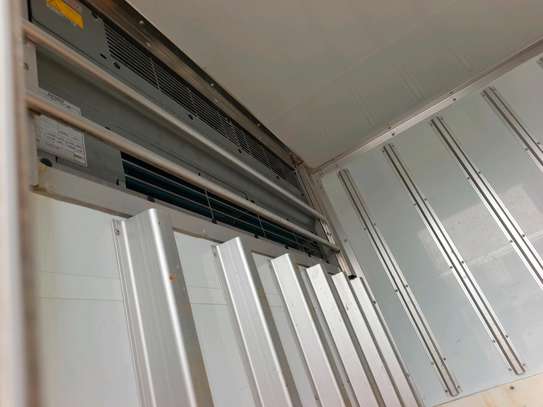 Mitsubishi canter freezer body image 3