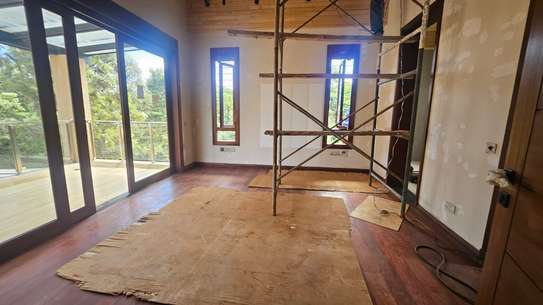 5 Bed Townhouse with En Suite in Runda image 2