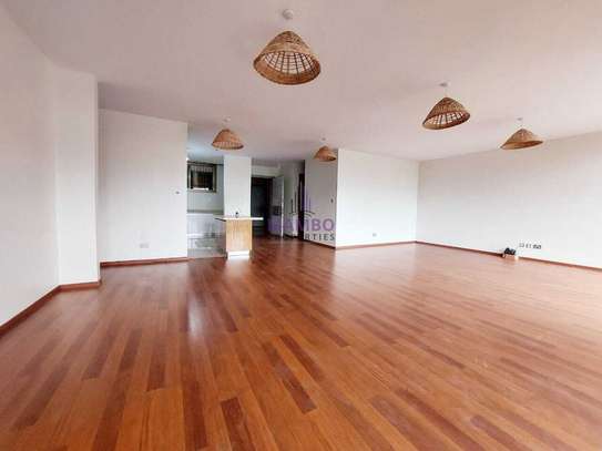 3 Bed Apartment with En Suite at 6Th Avenue image 13