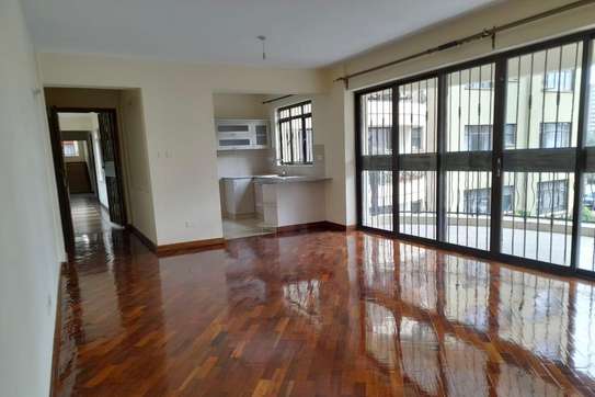 2 bedroom apartment all ensuite in kilimani image 9