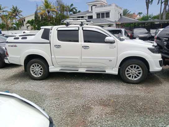 Toyota hilux Vigo image 2