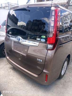 Toyota noar image 2