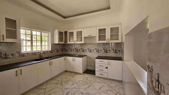 3 Bed Villa with En Suite at Runda image 16