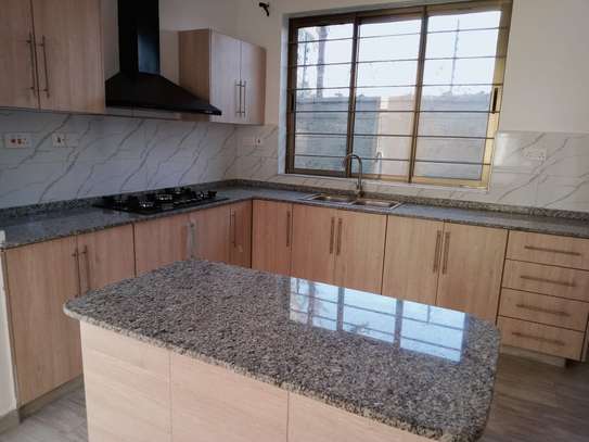 4 Bed House with En Suite in Ongata Rongai image 19