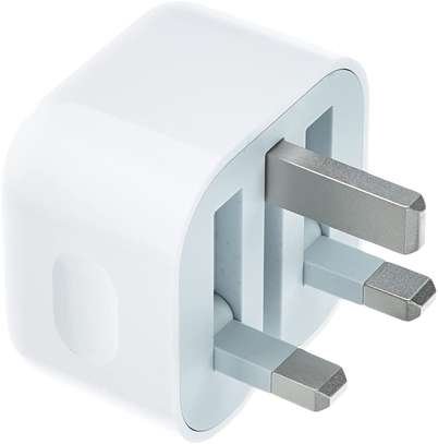 Apple 20W USB-C Power Adapter image 2