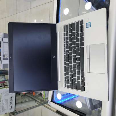 HP Elitebook 830 G5 8th Gen Intel Core i5 16+256GB image 6