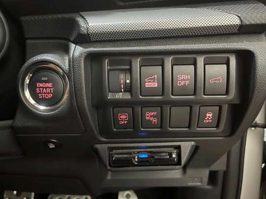 Subaru Forester E- Boxer 2018 white image 8