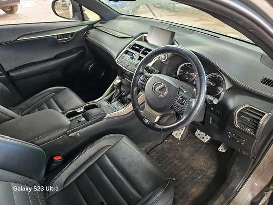 Lexus nx200t,  2017 image 2