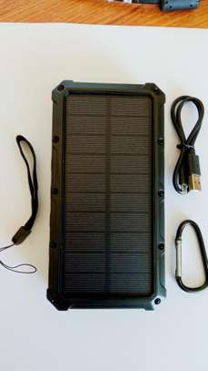 36000mah Solar Powerbank Black Qi image 4
