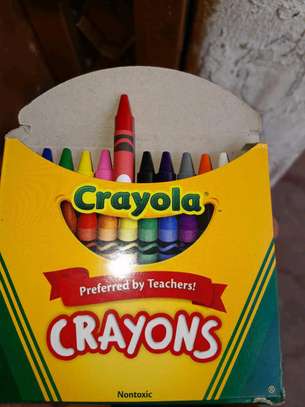 Crayola crayons image 2