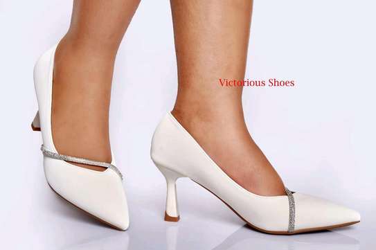 Ladies classy shoes image 9