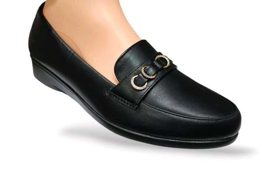 Comfortable flat shoes image 3