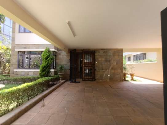 5 Bed Villa with En Suite in Lavington image 8