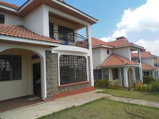Beautiful 4 BR Houses plus Sqs in Ngong image 5