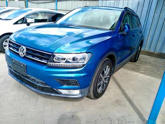Volkswagen Tiguan blue image 6