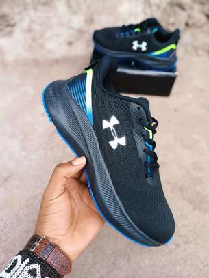 UNDER ARMOUR. Sneakers

SIZES:40 41 42 43 44 45 image 3
