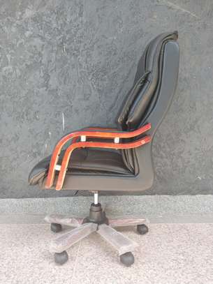 High-Back Executive Office Chair image 4