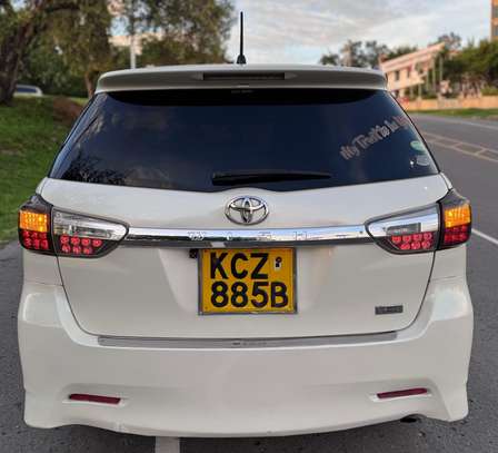 Toyota wish 2012 white image 6