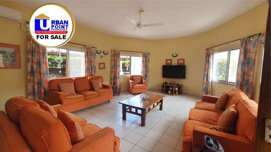 3 Bed Villa with En Suite in Watamu image 14