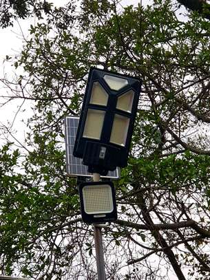 160 Watt Solar Powered LED Floodlight. image 3