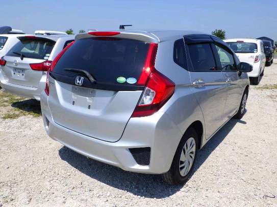 Honda fit new shape 2015 image 6