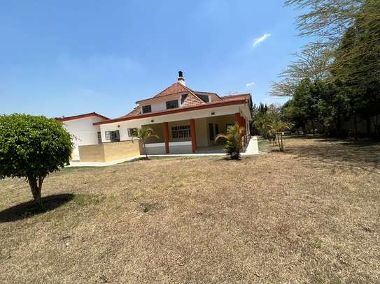 6 Bed House with En Suite at Near Nairobi Academy image 3