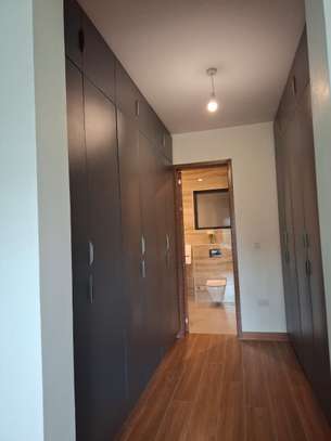 1 Bed Apartment with En Suite in Riverside image 7