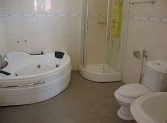 3 Bed House with En Suite in Nyali Area image 3