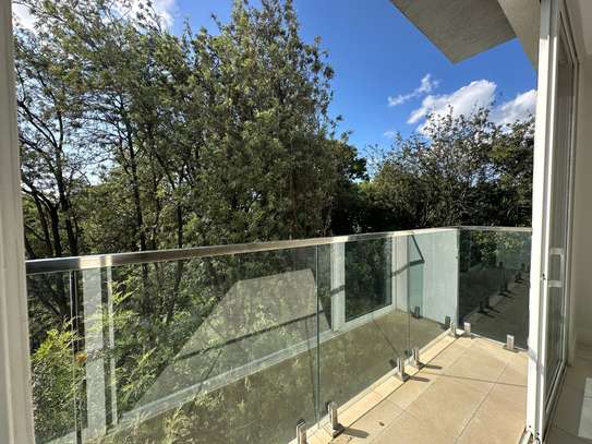 Serviced 3 Bed Apartment with En Suite in Westlands Area image 7